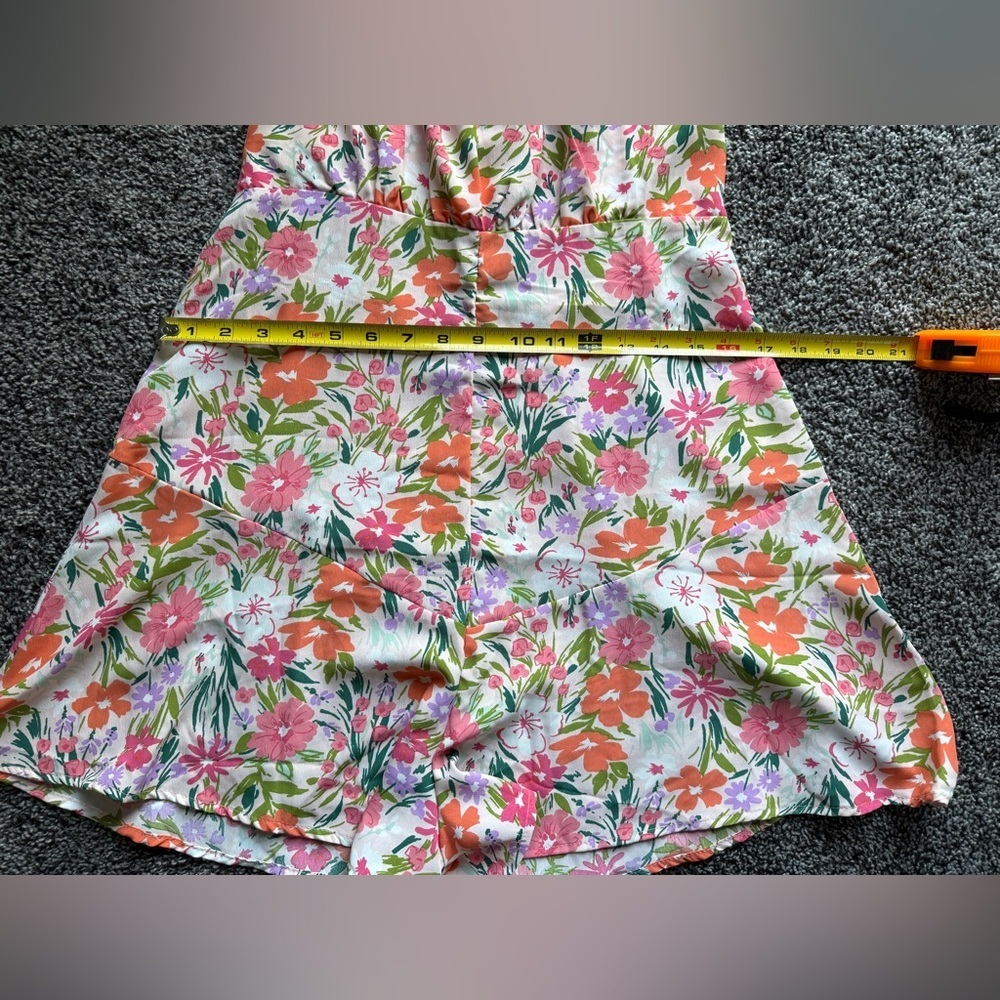Womens floral romper, NEW - Picture 9 of 9